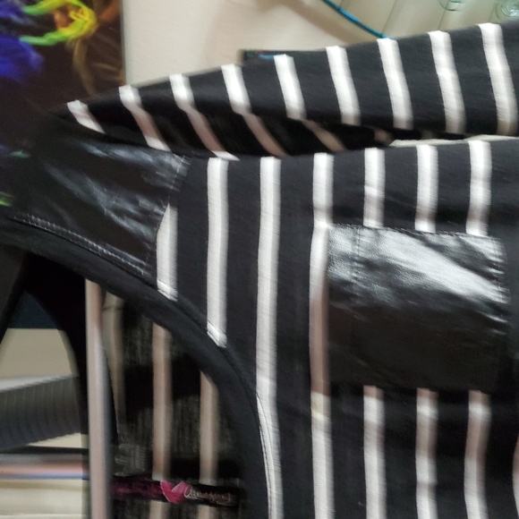 MADE FOR ME TOP - Picture 4 of 6